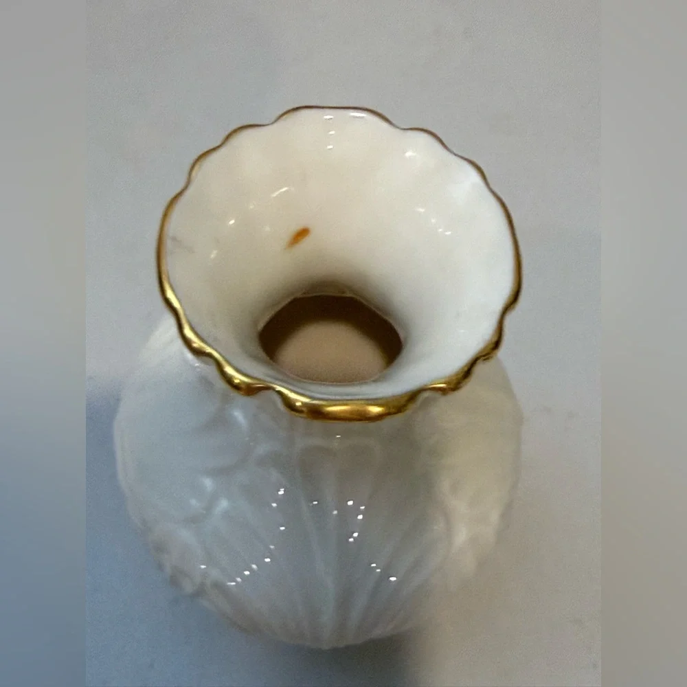 Lenox 24K Gold‎ Trim Elfin Collector Leaf Pattern USA 4.5” Bud Vase!